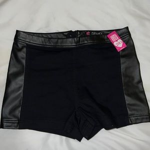 2B Bebe leather shorts NWT